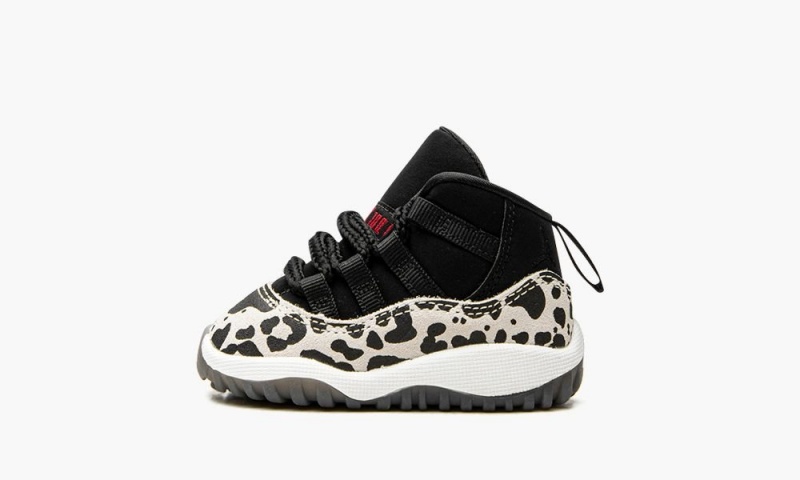 Nike Air Jordan 11 TD \'Animal Instinct\' Skor Barn Svarta Röda Vita | 781-VFXLHT